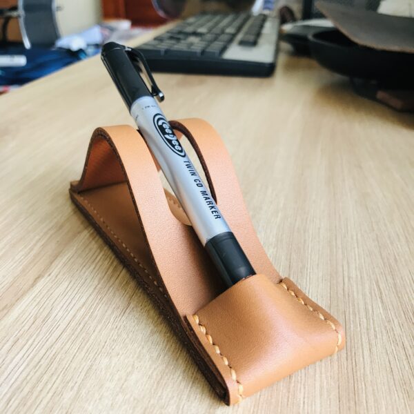 Handmade Leather Pen Holder for Desk, Genuine Cowhide Fountain Pen Stand, Minimalist Leather Desk Pen Organizer for Office, Home Workspace, Writing Accessories